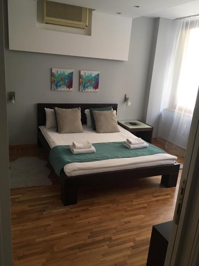 L9 Top Central Rooms And Apartments 2 Belgrado Esterno foto